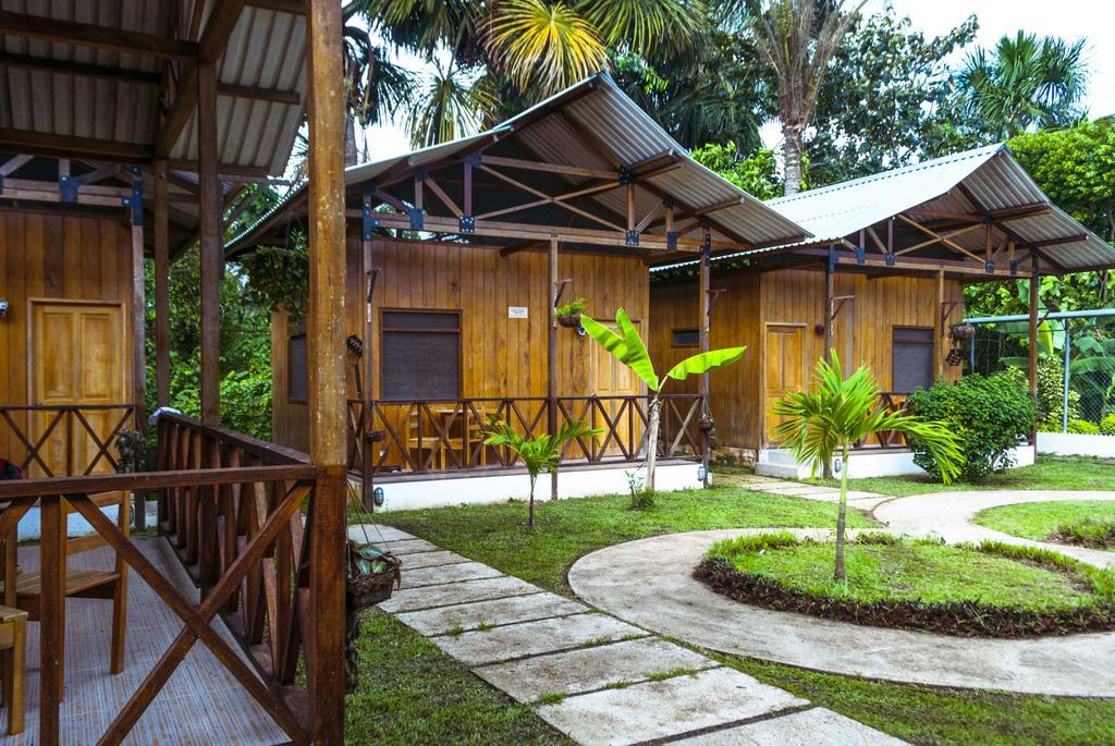 Hotel Utueane Leticia Exterior photo